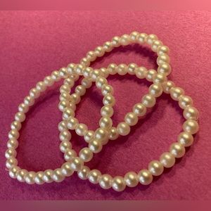 Women’s beaded bracelet